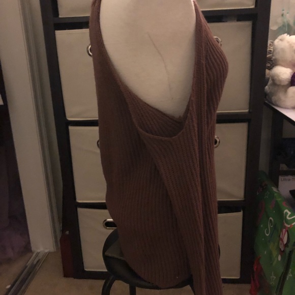 SOLDForever 21 off the shoulder sweater - Picture 2 of 3